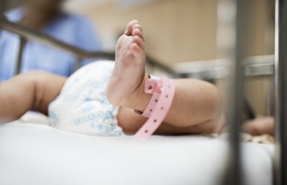 Retrasar la edad para ser madre complica el proceso a partir de los 35 años
