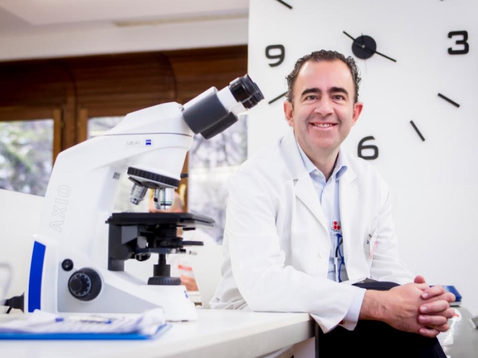 Dr. Enrique Oquiñena